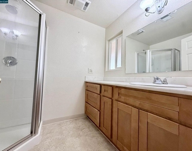 2236 Currier Pl - Photo Thumbnail 17