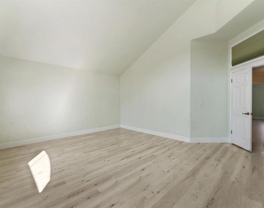 1418 Blue Jay Ct - Photo Thumbnail 52