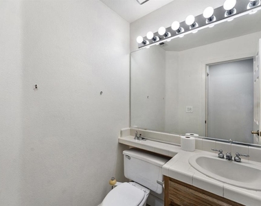 1418 Blue Jay Ct - Photo Thumbnail 23