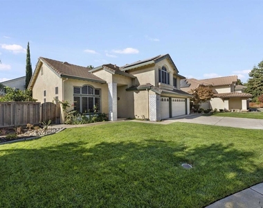 1418 Blue Jay Ct - Photo Thumbnail 2
