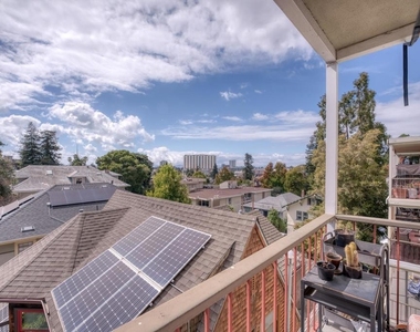 3815 Harrison St - Photo Thumbnail 9