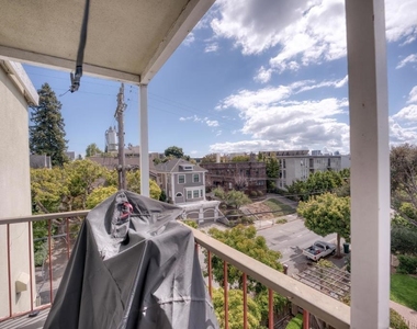 3815 Harrison St - Photo Thumbnail 10