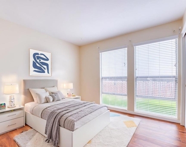 3815 Harrison St - Photo Thumbnail 5
