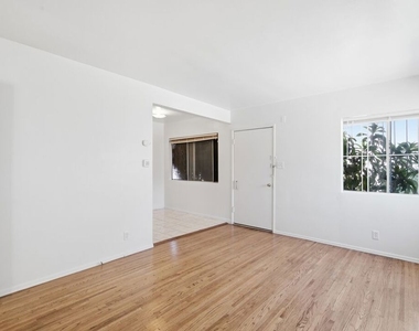 2544 Thurman Avenue - Photo Thumbnail 5