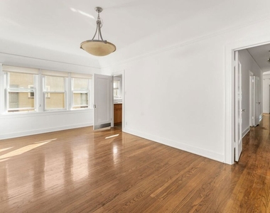 177 N Sycamore Avenue - Photo Thumbnail 8
