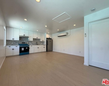9004 Gothic Avenue - Photo Thumbnail 1