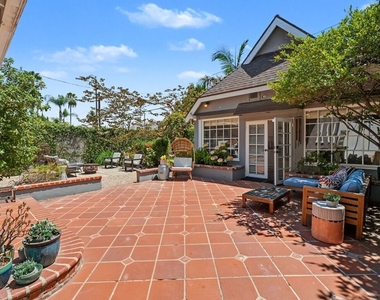 644 N Cherokee Avenue - Photo Thumbnail 26