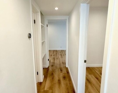 8115 Romaine Street - Photo Thumbnail 7
