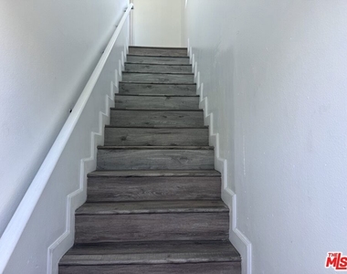 10406 Avalon Boulevard - Photo Thumbnail 9