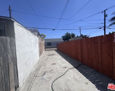 10406 Avalon Boulevard - Photo Thumbnail 14