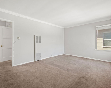 4951 Cahuenga Boulevard - Photo Thumbnail 5