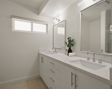 22505 Dardenne Street - Photo Thumbnail 13