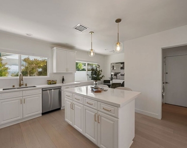 22505 Dardenne Street - Photo Thumbnail 7