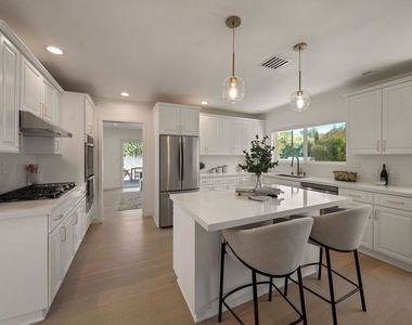 22505 Dardenne Street - Photo Thumbnail 5
