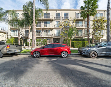 1050 S Holt Avenue - Photo Thumbnail 23