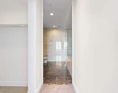 900 W Olympic Boulevard - Photo Thumbnail 18