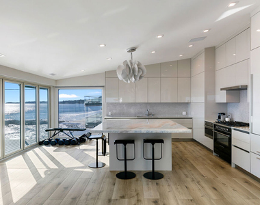 25216 Malibu Road - Photo Thumbnail 2