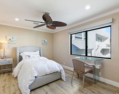 25216 Malibu Road - Photo Thumbnail 15