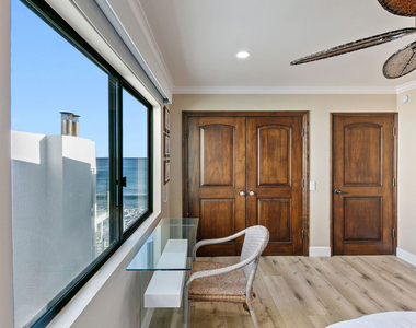 25216 Malibu Road - Photo Thumbnail 16
