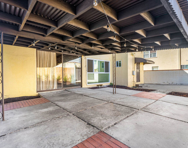 1838 S Victoria Avenue - Photo Thumbnail 41