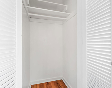 1838 S Victoria Avenue - Photo Thumbnail 32
