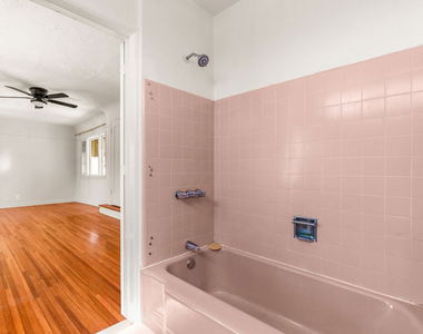 1838 S Victoria Avenue - Photo Thumbnail 30