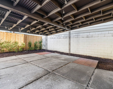 1838 S Victoria Avenue - Photo Thumbnail 42