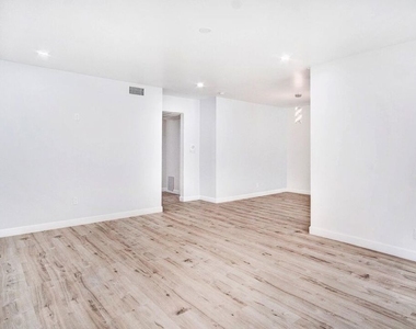 722 Lincoln Boulevard - Photo Thumbnail 10