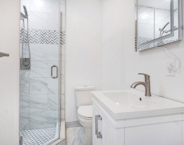 722 Lincoln Boulevard - Photo Thumbnail 3