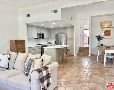 73441 Foxtail Lane - Photo Thumbnail 4