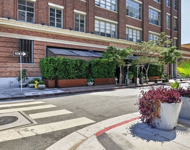1850 Industrial Street - Photo Thumbnail 25