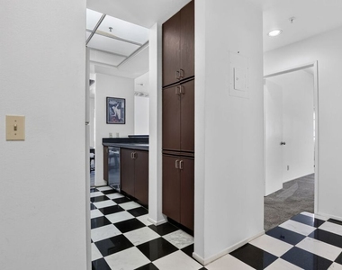 3561 Clarington Avenue - Photo Thumbnail 13
