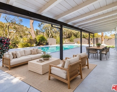 16047 Meadowcrest Road - Photo Thumbnail 3