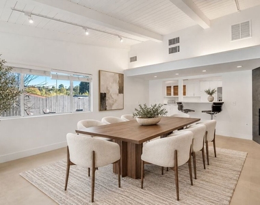 16047 Meadowcrest Road - Photo Thumbnail 27