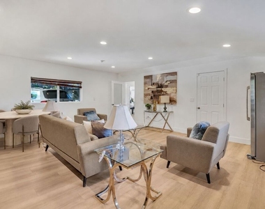 16047 Meadowcrest Road - Photo Thumbnail 30