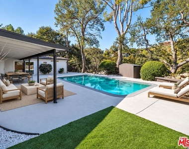 16047 Meadowcrest Road - Photo Thumbnail 5