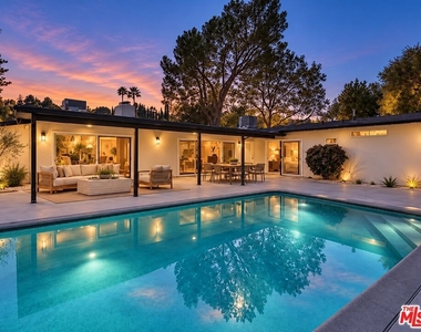 16047 Meadowcrest Road - Photo Thumbnail 8