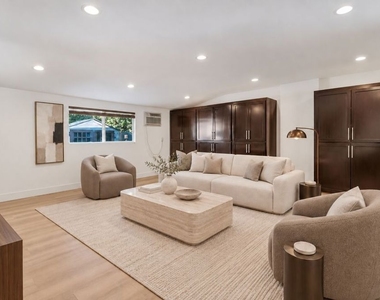 16047 Meadowcrest Road - Photo Thumbnail 29
