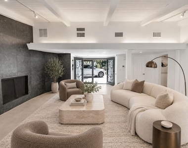 16047 Meadowcrest Road - Photo Thumbnail 11