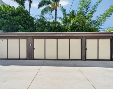 2418 Graham Avenue - Photo Thumbnail 29