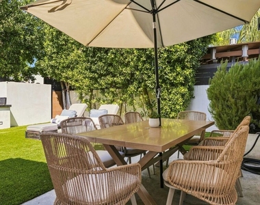 5017 Hesperia Avenue - Photo Thumbnail 13