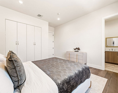 5017 Hesperia Avenue - Photo Thumbnail 37