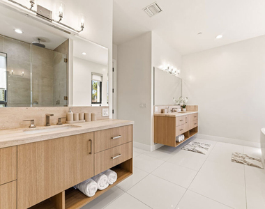5017 Hesperia Avenue - Photo Thumbnail 65