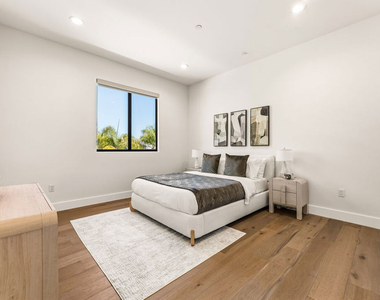 5017 Hesperia Avenue - Photo Thumbnail 48