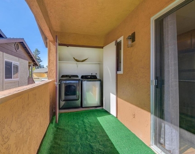 526 Calle Montecito - Photo Thumbnail 11