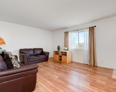526 Calle Montecito - Photo Thumbnail 6