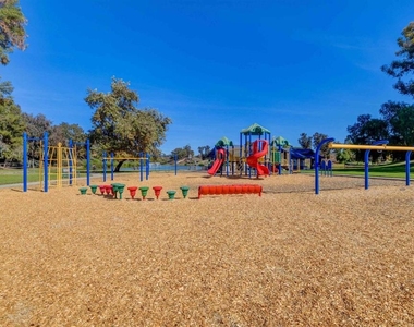 526 Calle Montecito - Photo Thumbnail 34