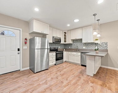 1429 Hermes Ave - Photo Thumbnail 2