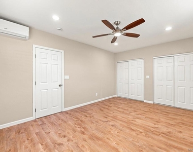 1429 Hermes Ave - Photo Thumbnail 16