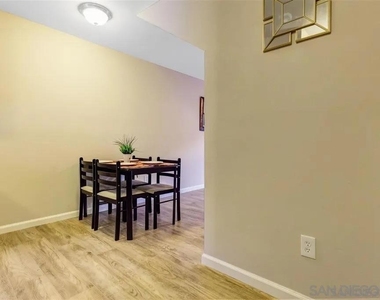 4331 53rd St - Photo Thumbnail 5